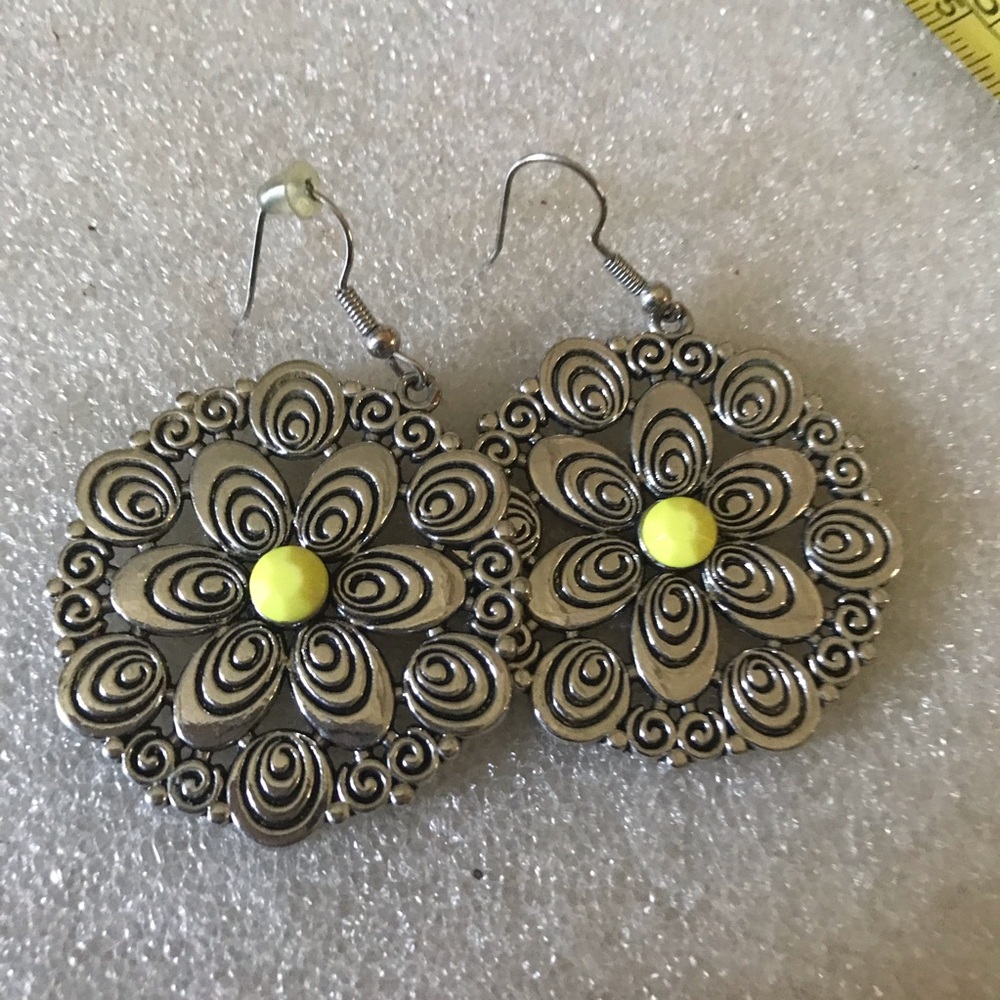 Silver Floral Filigree Drop Earrings with Yellow Accent